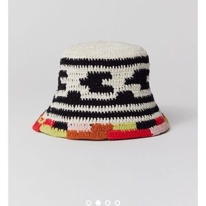 URBAN OUTFITTERS Nixie Crochet Bucket Hat .